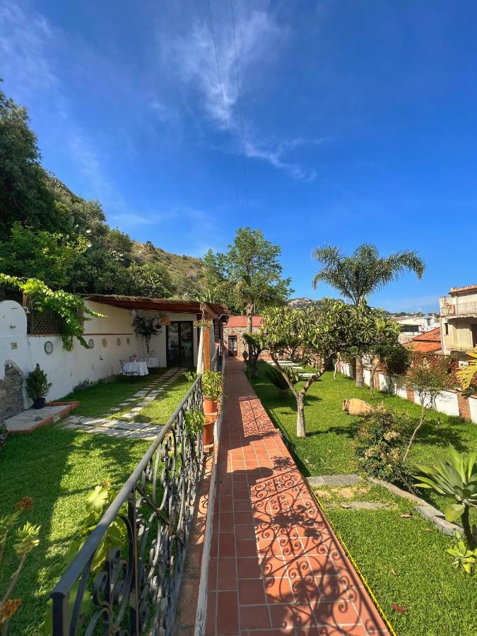 B&B Villa Vittoria Giardini Naxos Eksteriør bilde